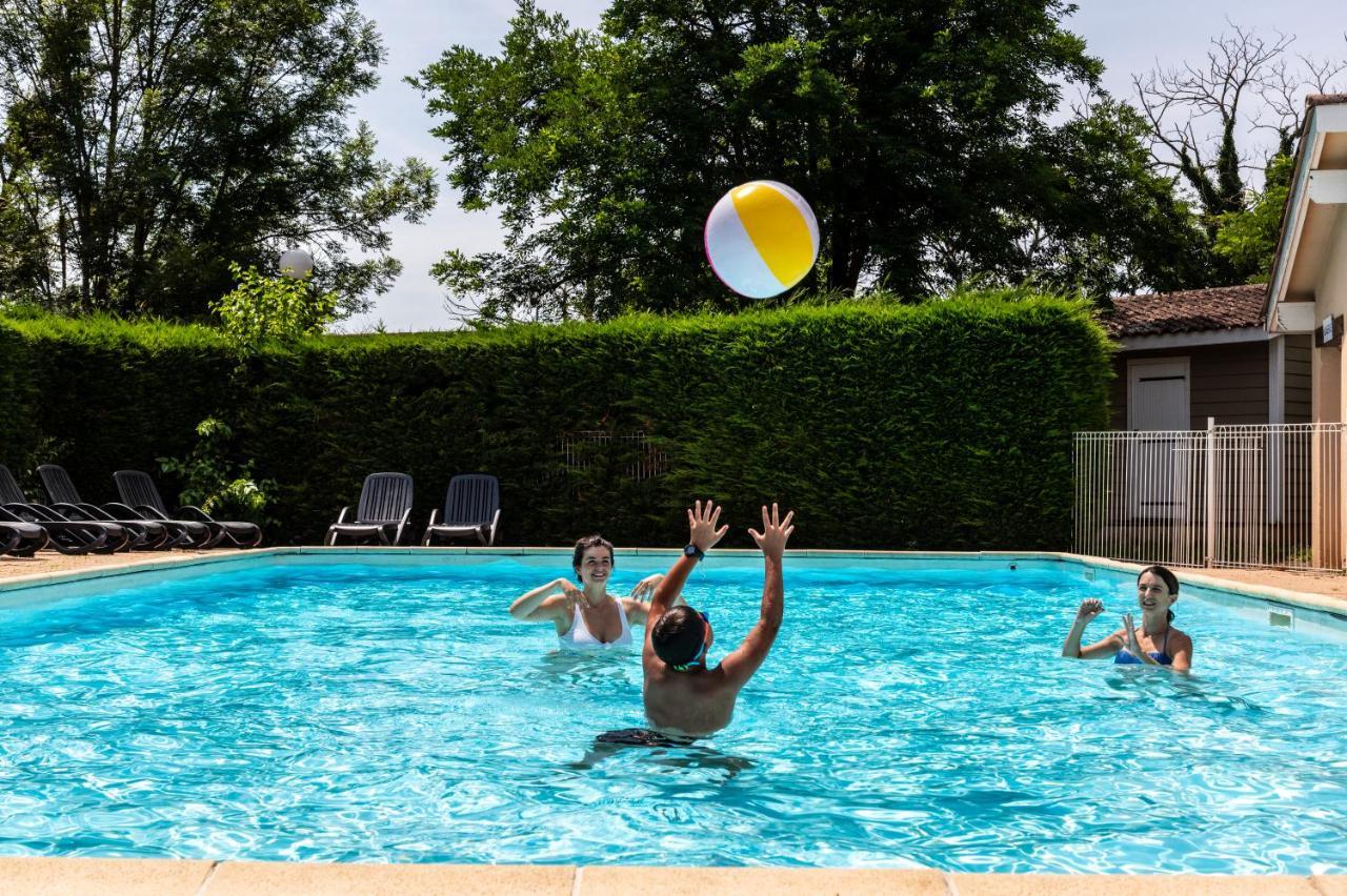 ホテル Camping Maeva Escapades Le Domaine Du Cedre Rivières エクステリア 写真